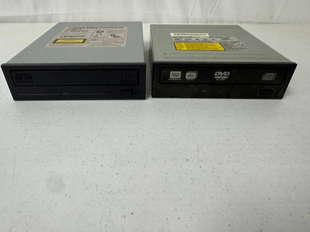 Philips DVD8631/95 DVD±R/RW Black Bezel & Lite-On SOHW-1633S CD/DVD RW Drive